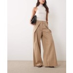 ASOS DESIGN Tailored pleat front detail wide leg pants in sponge green