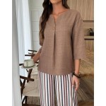 SHEIN LUNE 女款素色缺口V領七分袖上衣與條紋長褲休閒套裝